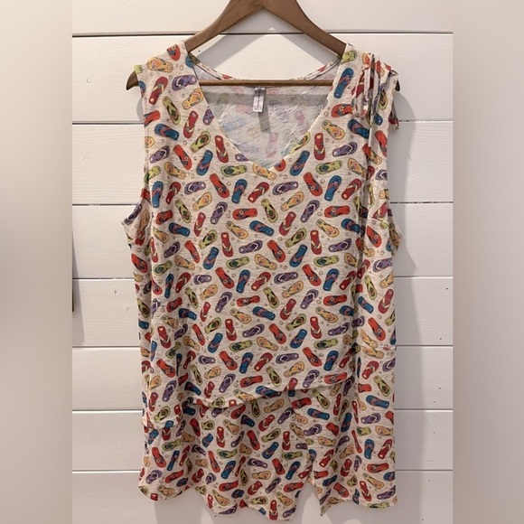 Colorful Flip-Flop Print Sleeveless Tunic - Miss Nikky - Size XXL - Picture 1 of 10